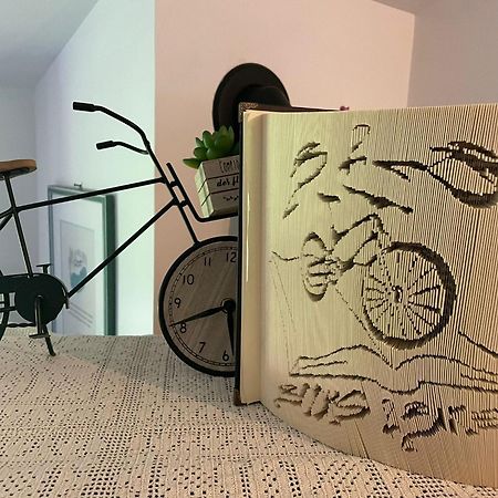 B&B Books & Bikes Buia ภายนอก รูปภาพ